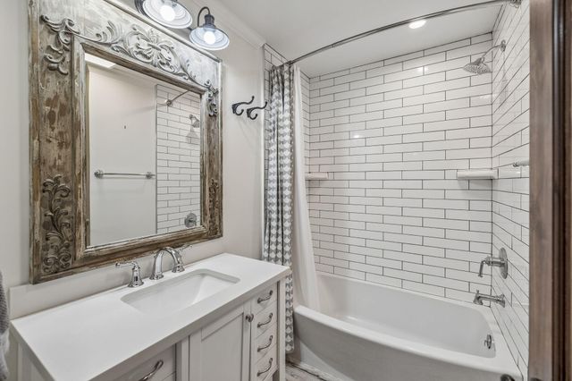 4504 Chestnut Avenue, Signal Mountain, TN 37377