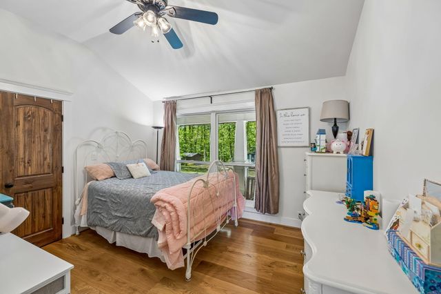 4504 Chestnut Avenue, Signal Mountain, TN 37377
