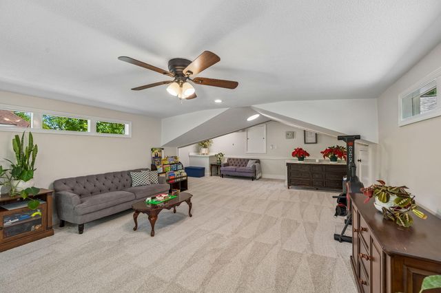 4504 Chestnut Avenue, Signal Mountain, TN 37377