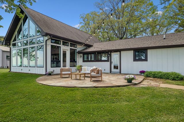 4504 Chestnut Avenue, Signal Mountain, TN 37377