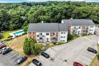 17 Chapel Hill Dr 1, Plymouth, MA 02360