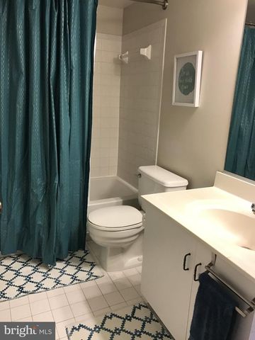 5319 KING CHARLES WAY, Bethesda, MD 20814