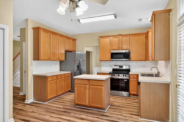 176 Thousand Oaks Circle, Goose Creek, SC 29445