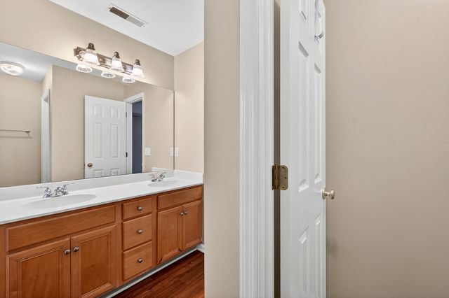 176 Thousand Oaks Circle, Goose Creek, SC 29445