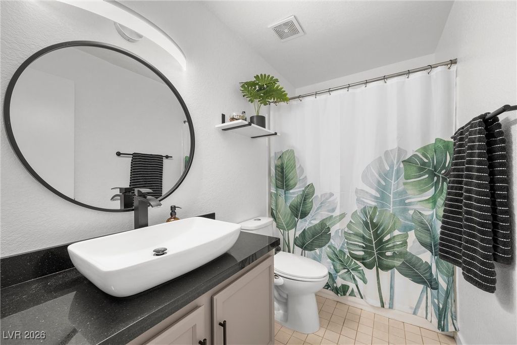 Image 17 of property listing at 917 Boulder Springs Drive 202, Las Vegas, NV 89128