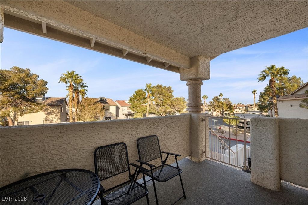 Image 22 of property listing at 917 Boulder Springs Drive 202, Las Vegas, NV 89128