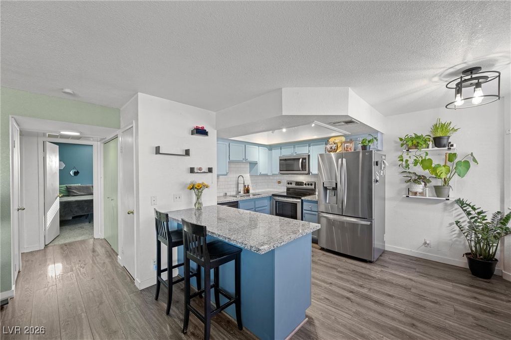 Image 3 of property listing at 917 Boulder Springs Drive 202, Las Vegas, NV 89128