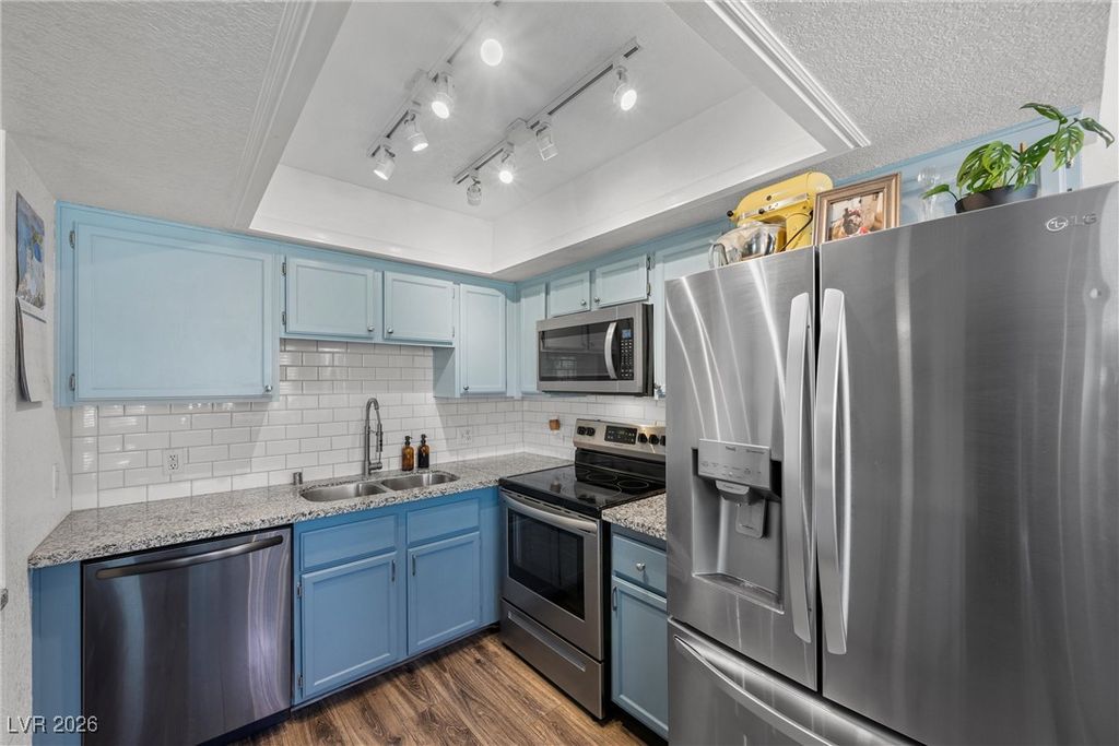 Image 5 of property listing at 917 Boulder Springs Drive 202, Las Vegas, NV 89128