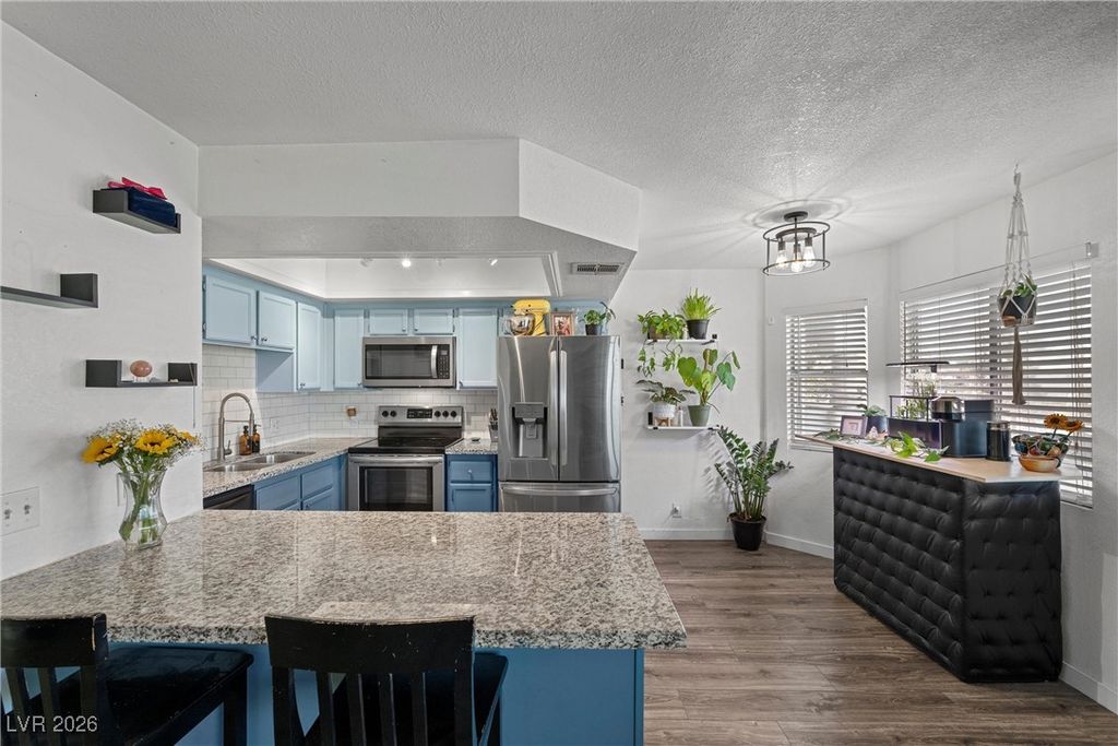 Image 6 of property listing at 917 Boulder Springs Drive 202, Las Vegas, NV 89128