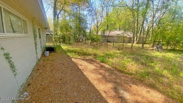 3129 Lakewood Drive, Jackson, MS 39212