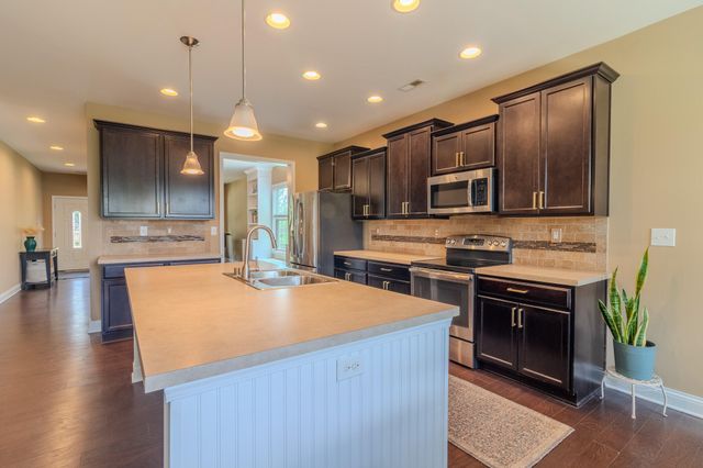 437 Larkhill Cove, Lexington, KY 40509