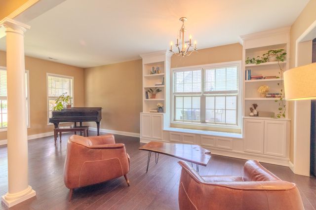 437 Larkhill Cove, Lexington, KY 40509