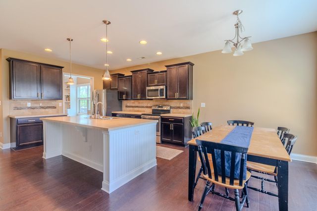 437 Larkhill Cove, Lexington, KY 40509