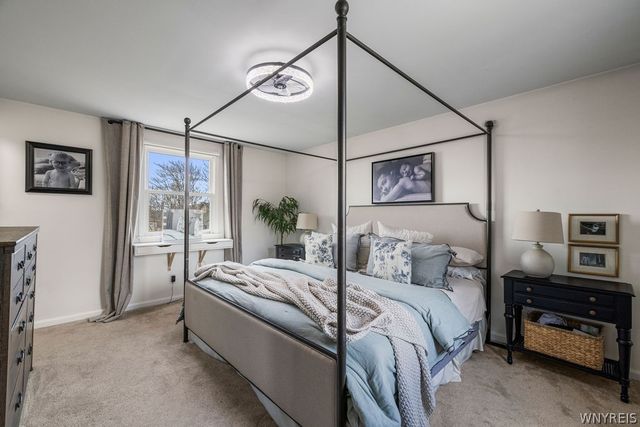 10 Royal Oak Circle, Grand Island, NY 14072