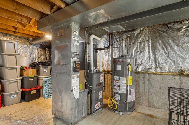 10 Royal Oak Circle, Grand Island, NY 14072