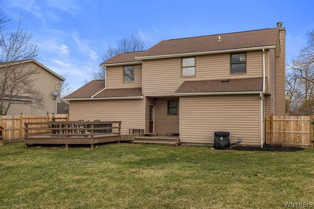 10 Royal Oak Circle, Grand Island, NY 14072