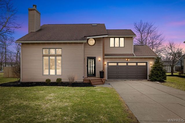 10 Royal Oak Circle, Grand Island, NY 14072