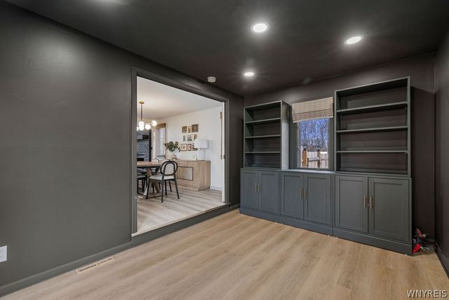 10 Royal Oak Circle, Grand Island, NY 14072