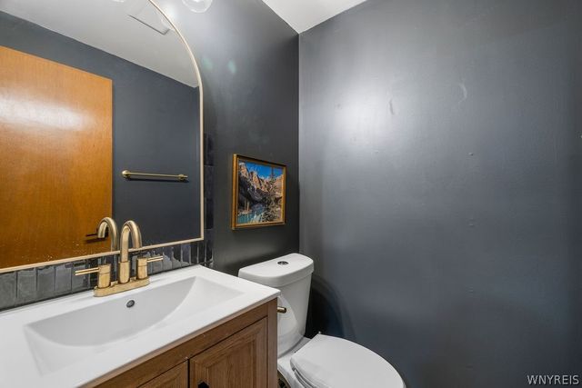 10 Royal Oak Circle, Grand Island, NY 14072