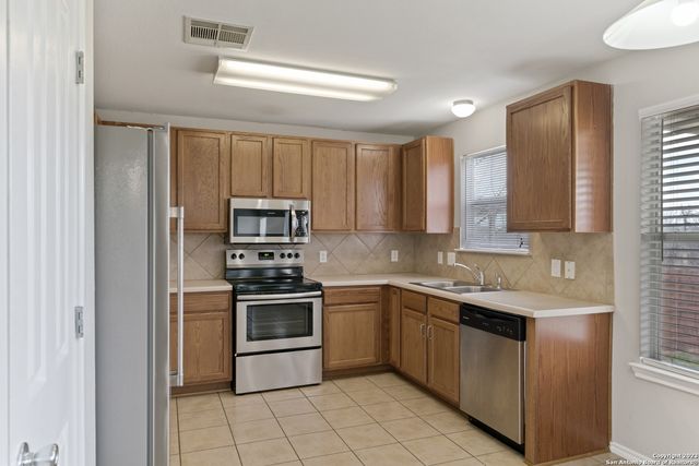 216 ANVIL PL, Cibolo, TX 78108