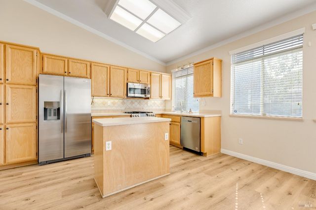 155 Bounty Ln, Vacaville, CA 95687