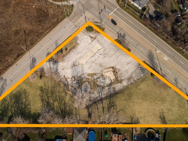 8701 S Kean Avenue, Hickory Hills, IL 60457