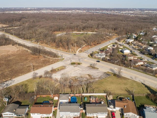 8701 S Kean Avenue, Hickory Hills, IL 60457