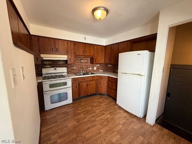 1504 Preston Avenue, Akron, OH 44305