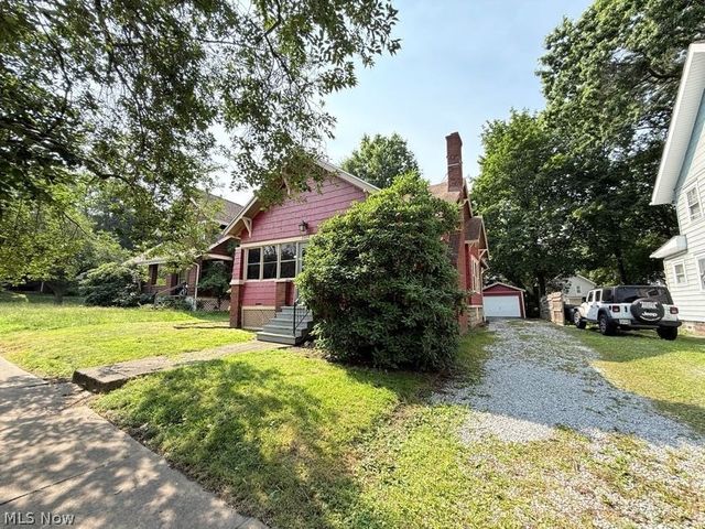 1504 Preston Avenue, Akron, OH 44305