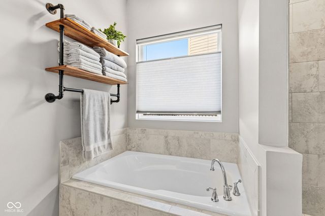 15706 Maybell Lane, Westfield, IN 46074