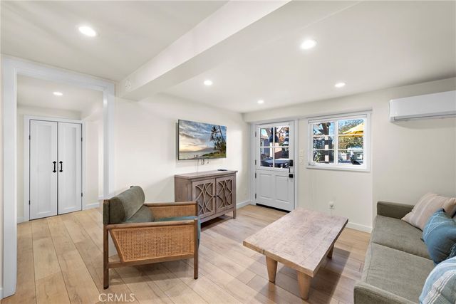 233 Cajon Street, Laguna Beach, CA 92651