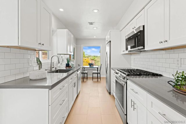 4662 Lucille Dr, San Diego, CA 92115