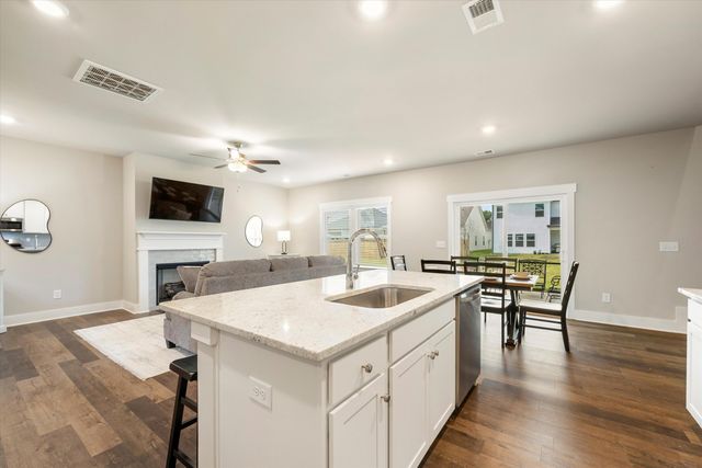 2117 Firelight Way 90, Ooltewah, TN 37363