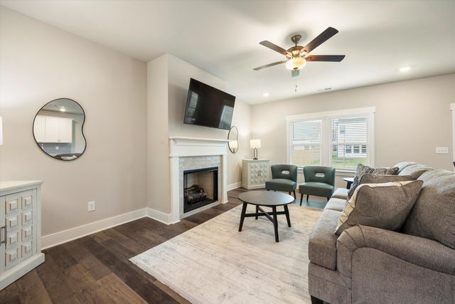2117 Firelight Way 90, Ooltewah, TN 37363