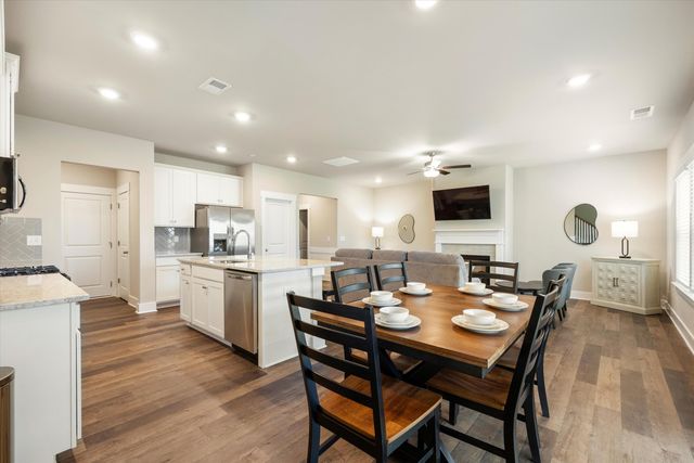 2117 Firelight Way 90, Ooltewah, TN 37363
