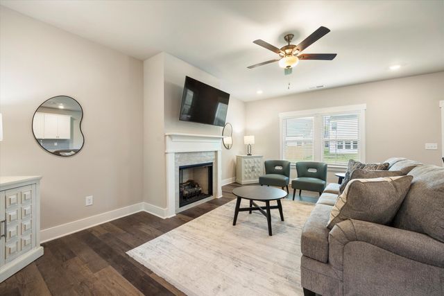2117 Firelight Way 90, Ooltewah, TN 37363