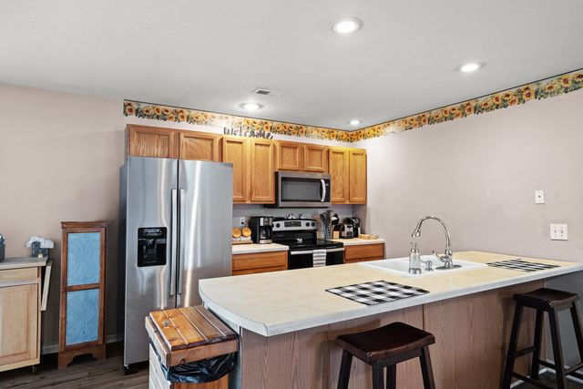 235 E MURPHY DR, Columbia, MO 65202