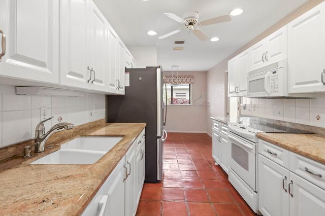 6888 Fountains Circle, Lake Worth, FL 33467