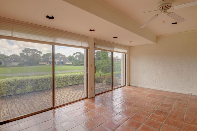 6888 Fountains Circle, Lake Worth, FL 33467