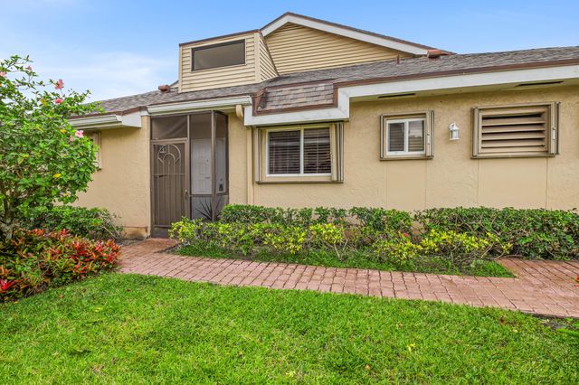 6888 Fountains Circle, Lake Worth, FL 33467