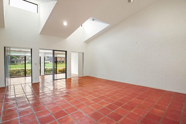 6888 Fountains Circle, Lake Worth, FL 33467