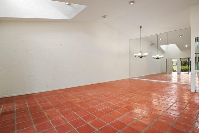 6888 Fountains Circle, Lake Worth, FL 33467