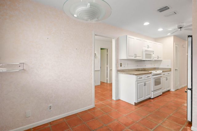 6888 Fountains Circle, Lake Worth, FL 33467