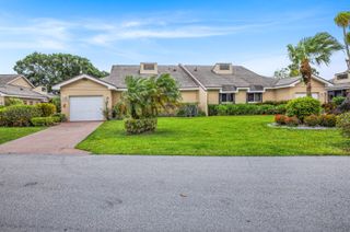 6888 Fountains Circle, Lake Worth, FL 33467