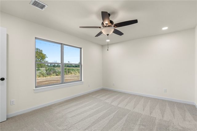 1121 Center Court Circle, Grove, OK 74344