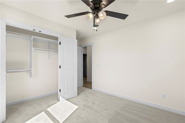 1121 Center Court Circle, Grove, OK 74344