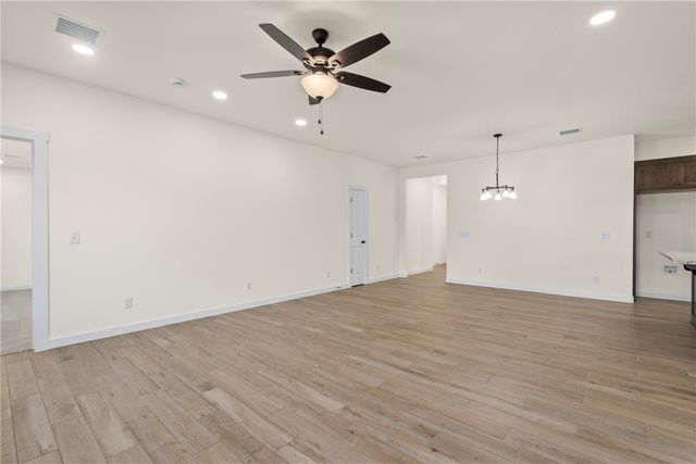 1121 Center Court Circle, Grove, OK 74344