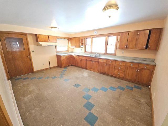 279 N State Street, Hampshire, IL 60140