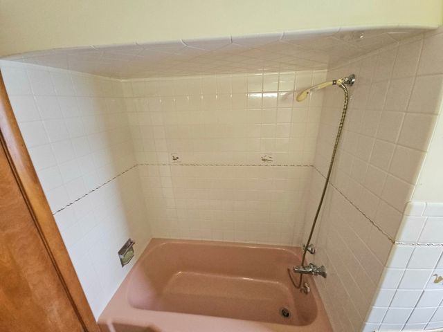 279 N State Street, Hampshire, IL 60140