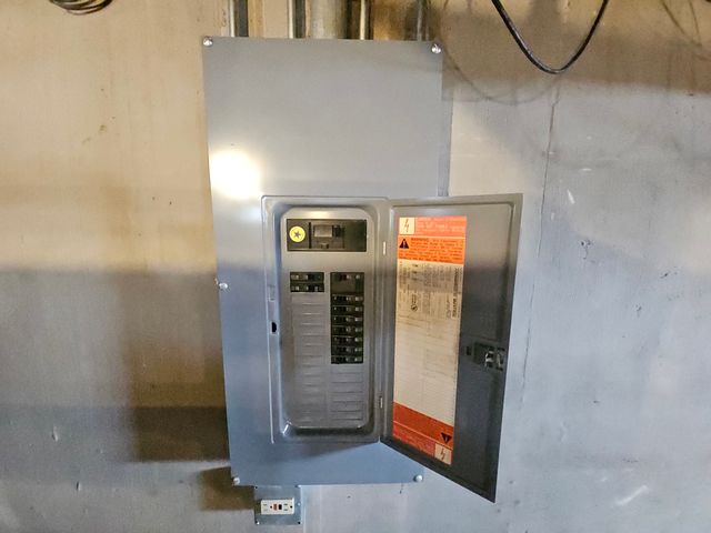 279 N State Street, Hampshire, IL 60140